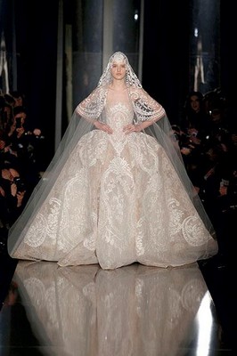 Elie Saab Fashion show 